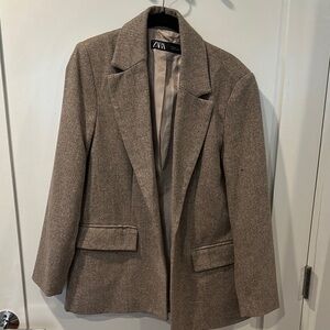Zara Brown Blazer with Notched Lapels and Structured Shoulders